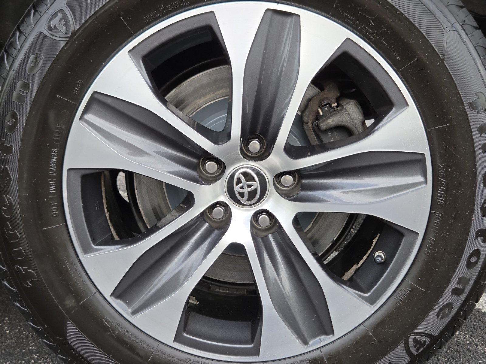 Used 2020 Midnight Black Metallic Toyota XLE image 15