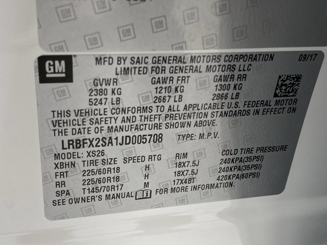 Used 2018 Summit White Buick Essence image 32