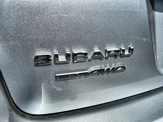 Used 2018 Silver Subaru 2.0i Premium image 30