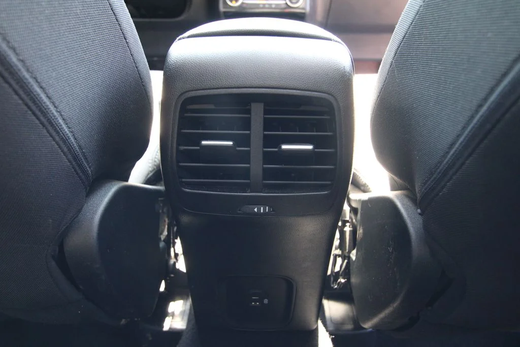 Used 2021 Red Ford SE image 39