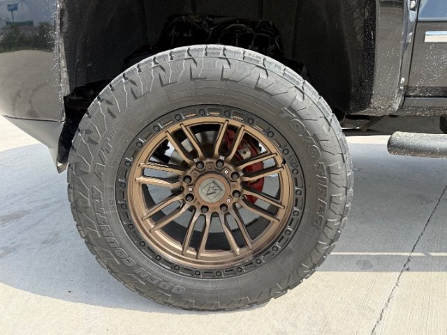 Used 2015 Black Chevrolet High Country image 11