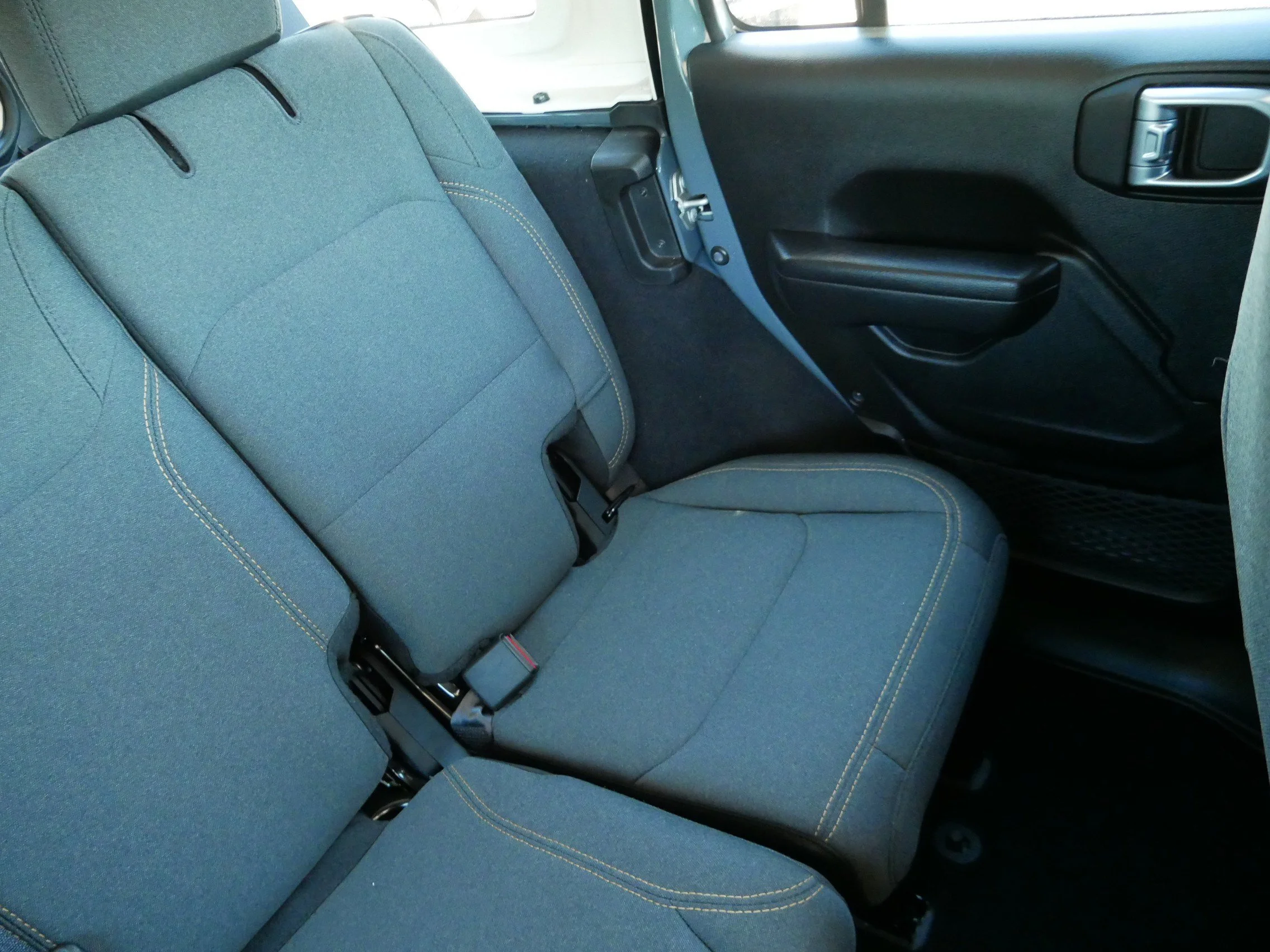 Used 2024 Anvil Clear Coat Jeep Sport S image 14