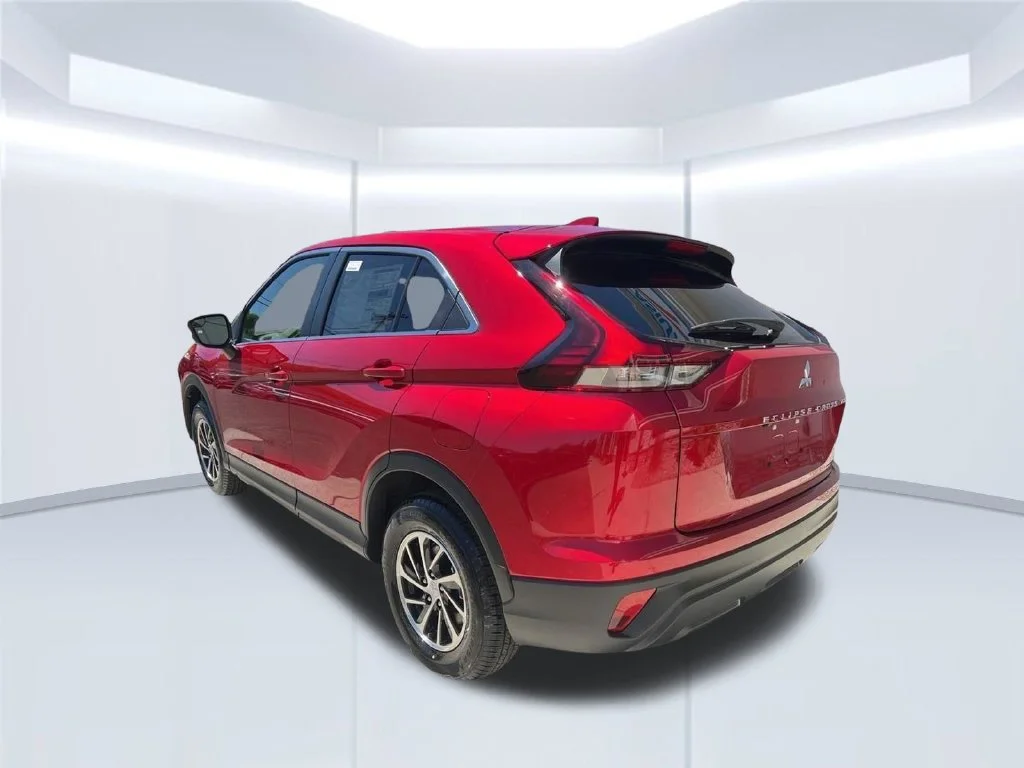New 2026 Red Mitsubishi ES image 10