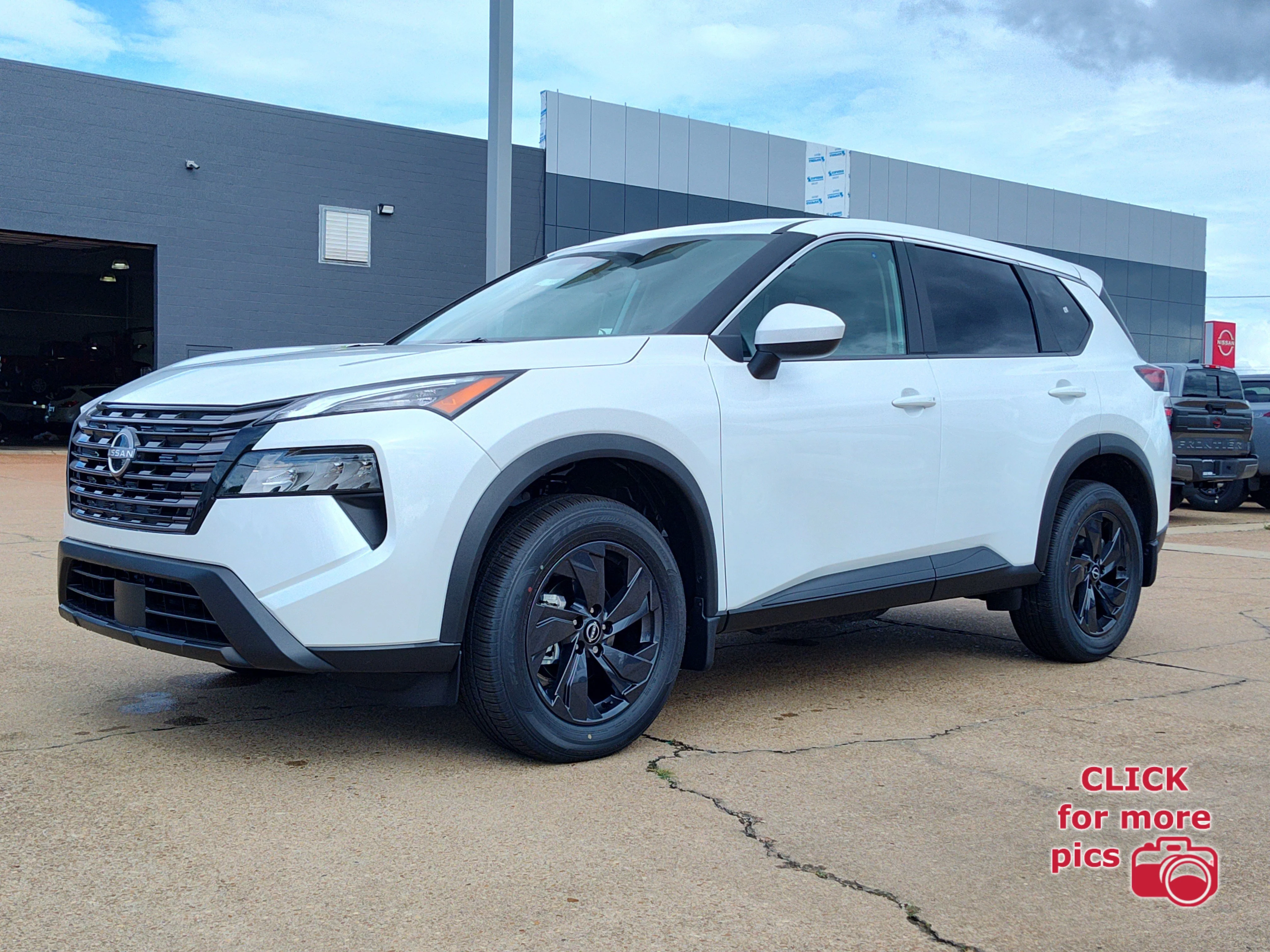 2026 Nissan Rogue SV FWD's photo