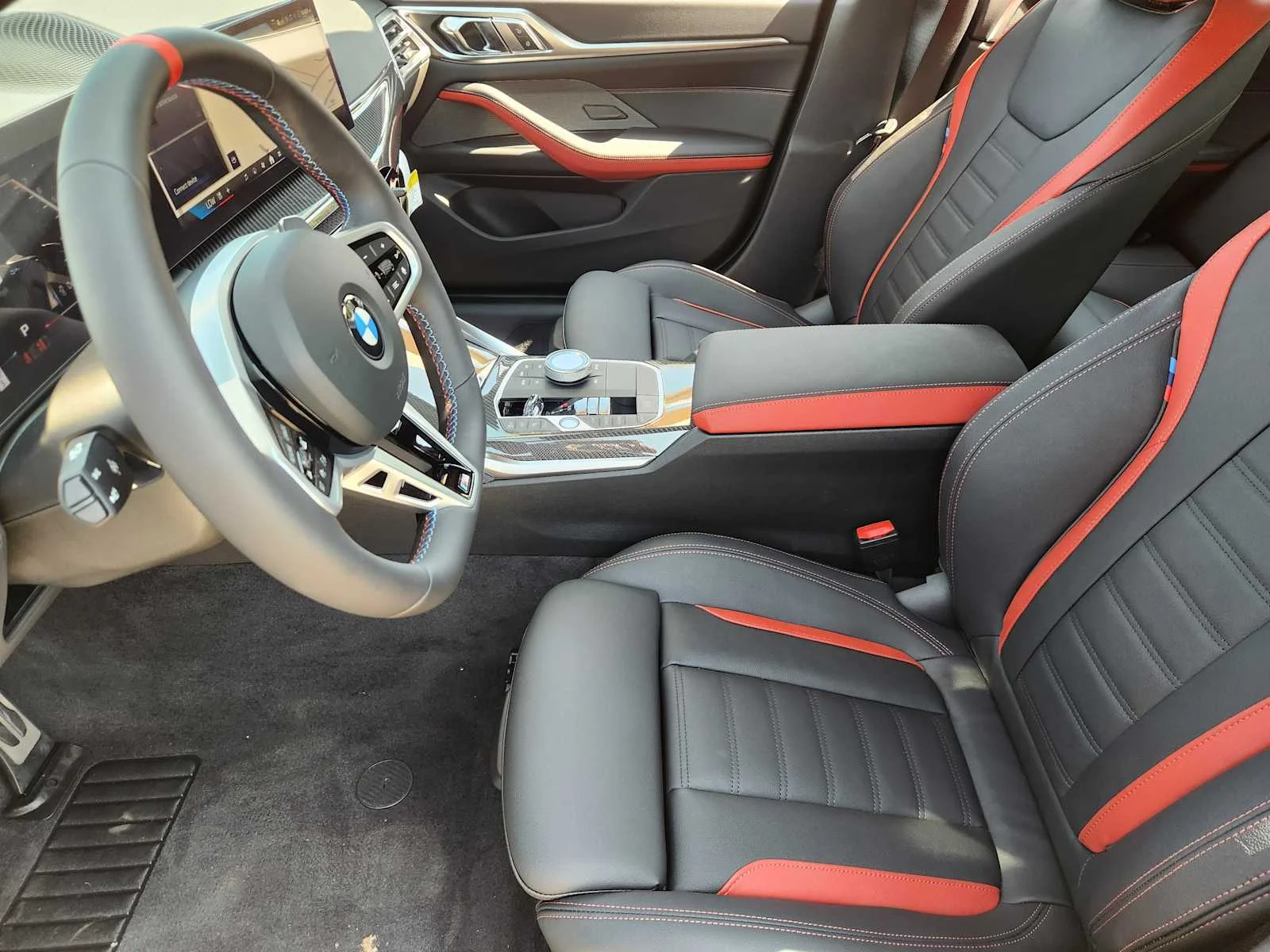 New 2026 Black Sapphire Metallic BMW M440i xDrive image 4