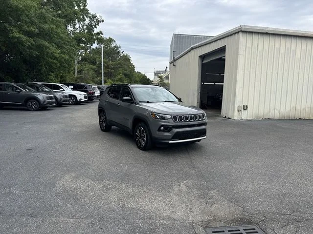 Used 2023 Gray Jeep Limited image 3