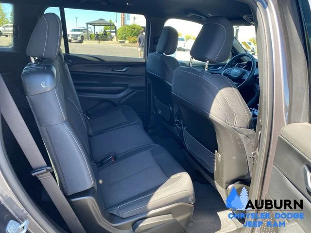 Used 2024 Gray Jeep Laredo image 14