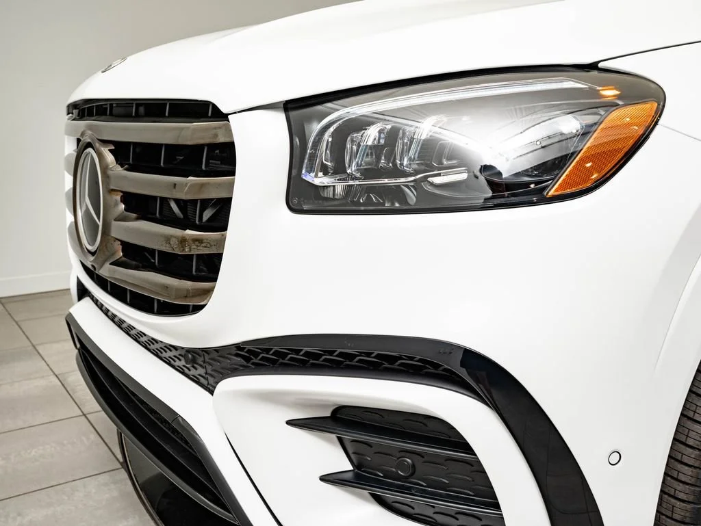 New 2026 Moonlight White Mercedes-Benz GLS 450 image 3