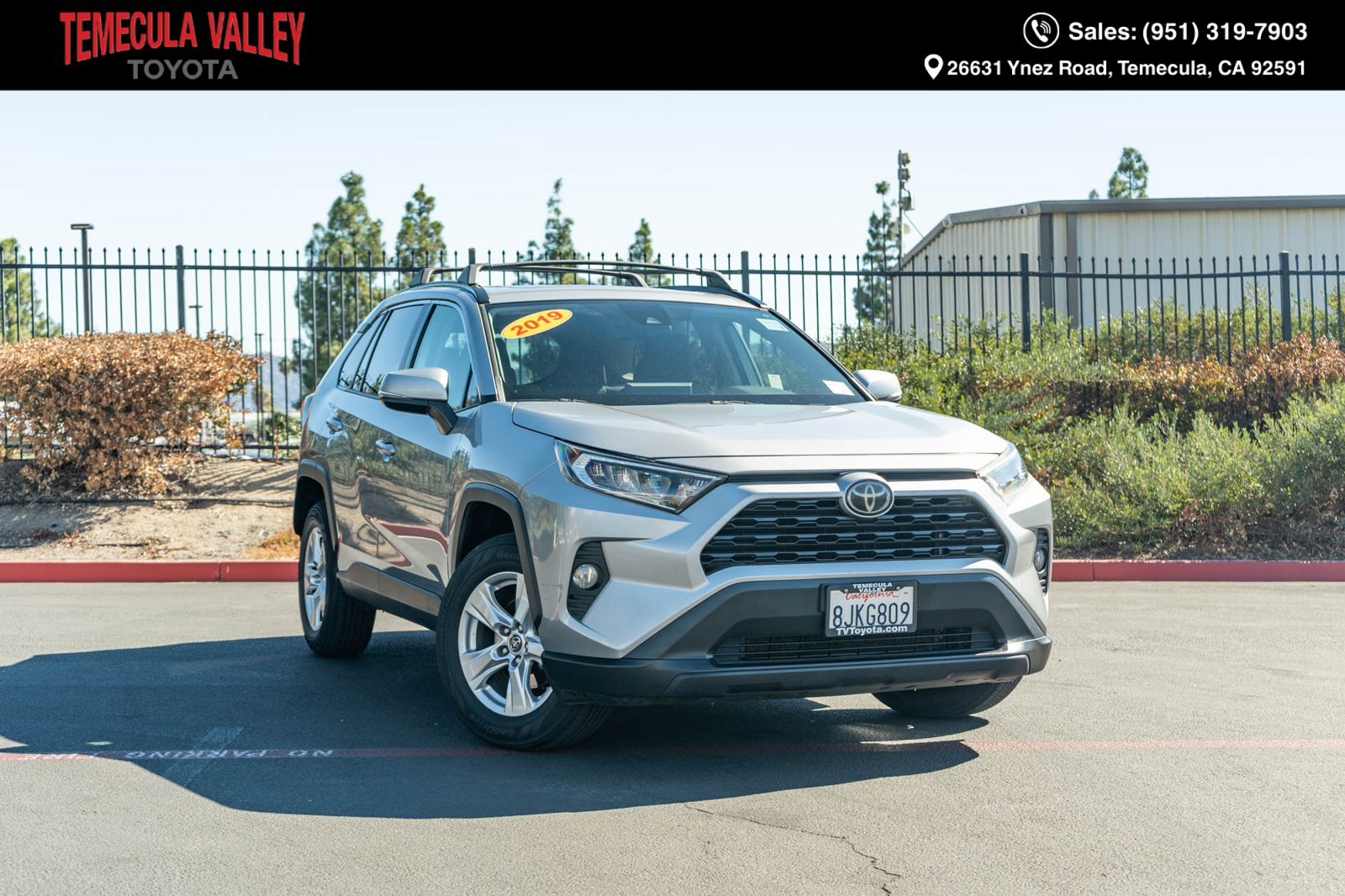 Used 2019 Silver Sky Metallic Toyota XLE image 1