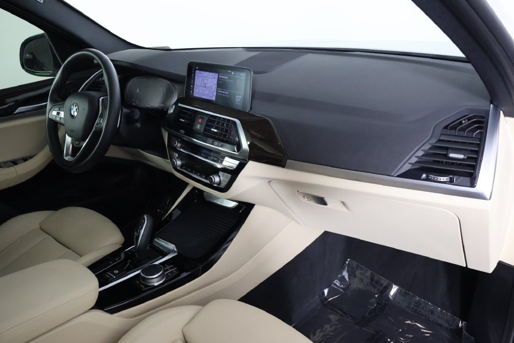 Used 2021 Alpine White BMW sDrive30i image 9