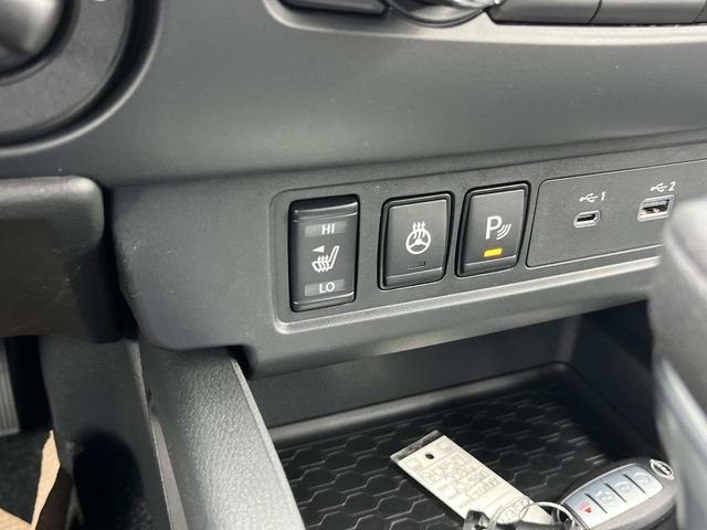 New 2026 Super Black Nissan Crew Cab SV image 31
