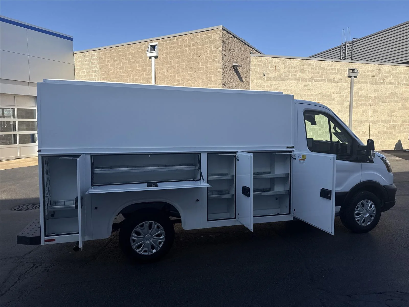 Used 2024 Oxford White Ford T350 RWD SRW image 9