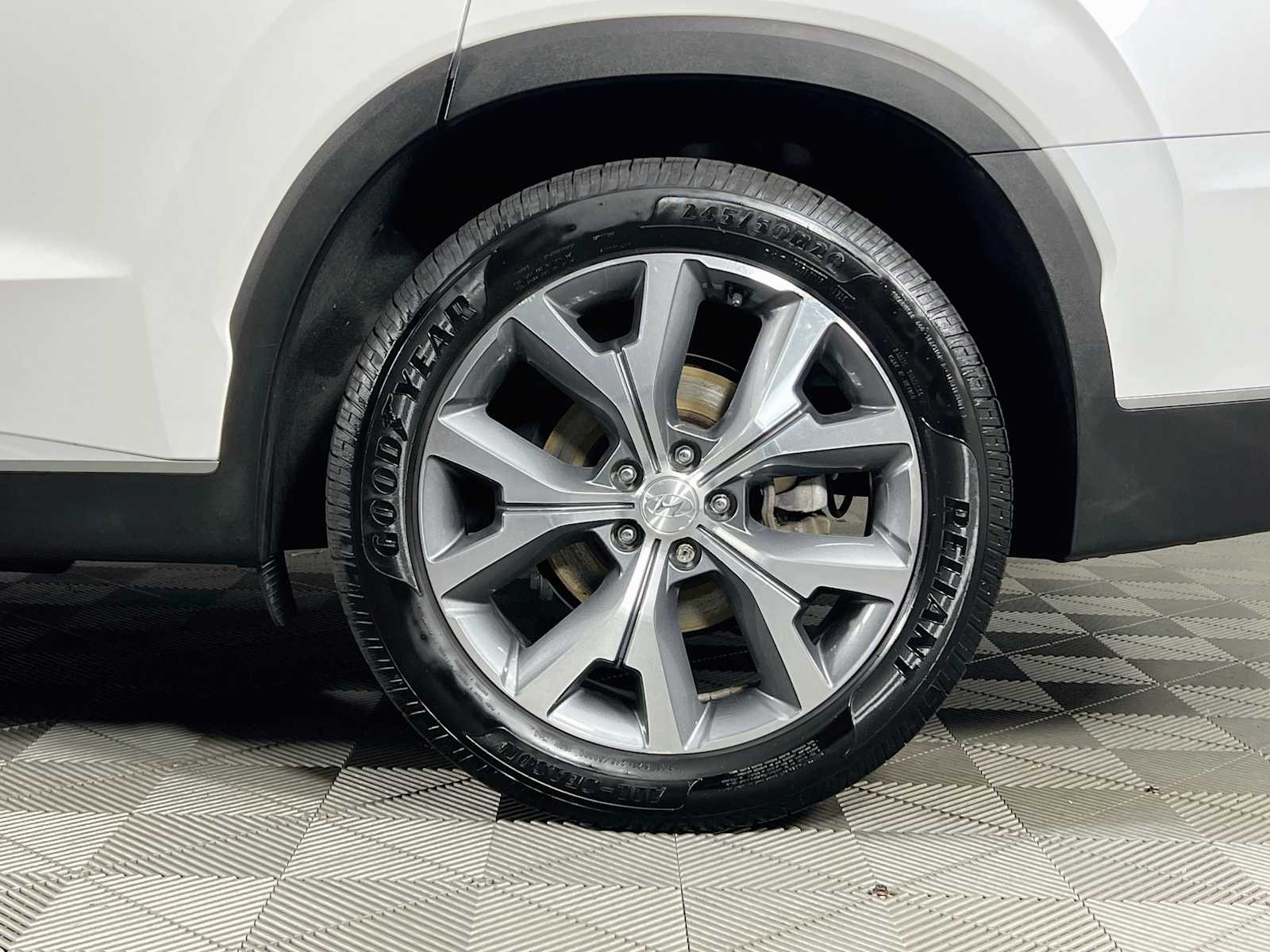 Certified Used 2021 Hyper White Hyundai SEL image 33