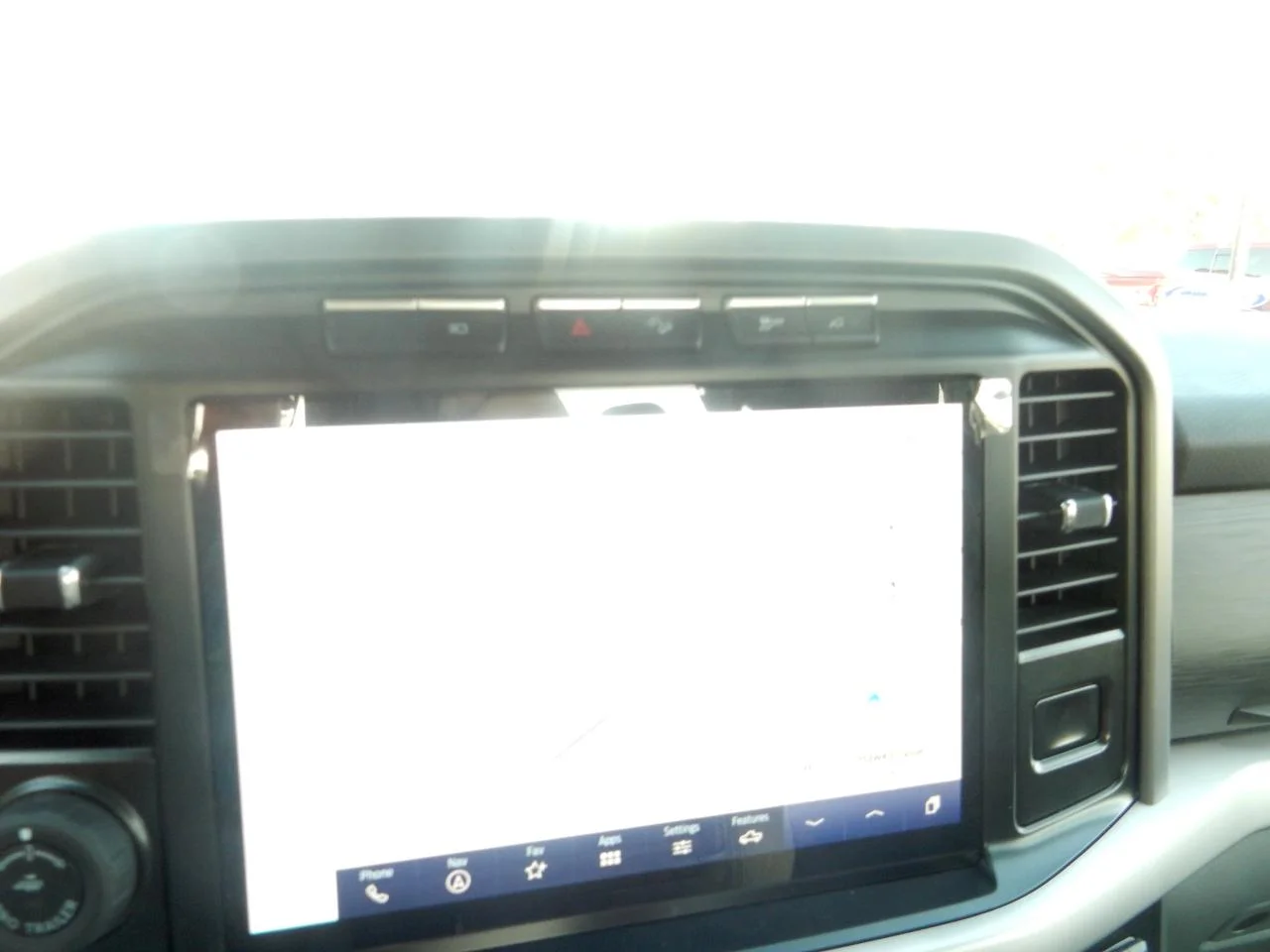 New 2022 Gray Ford XLT 4WD SUPERCREW 5.5 ft BO image 35