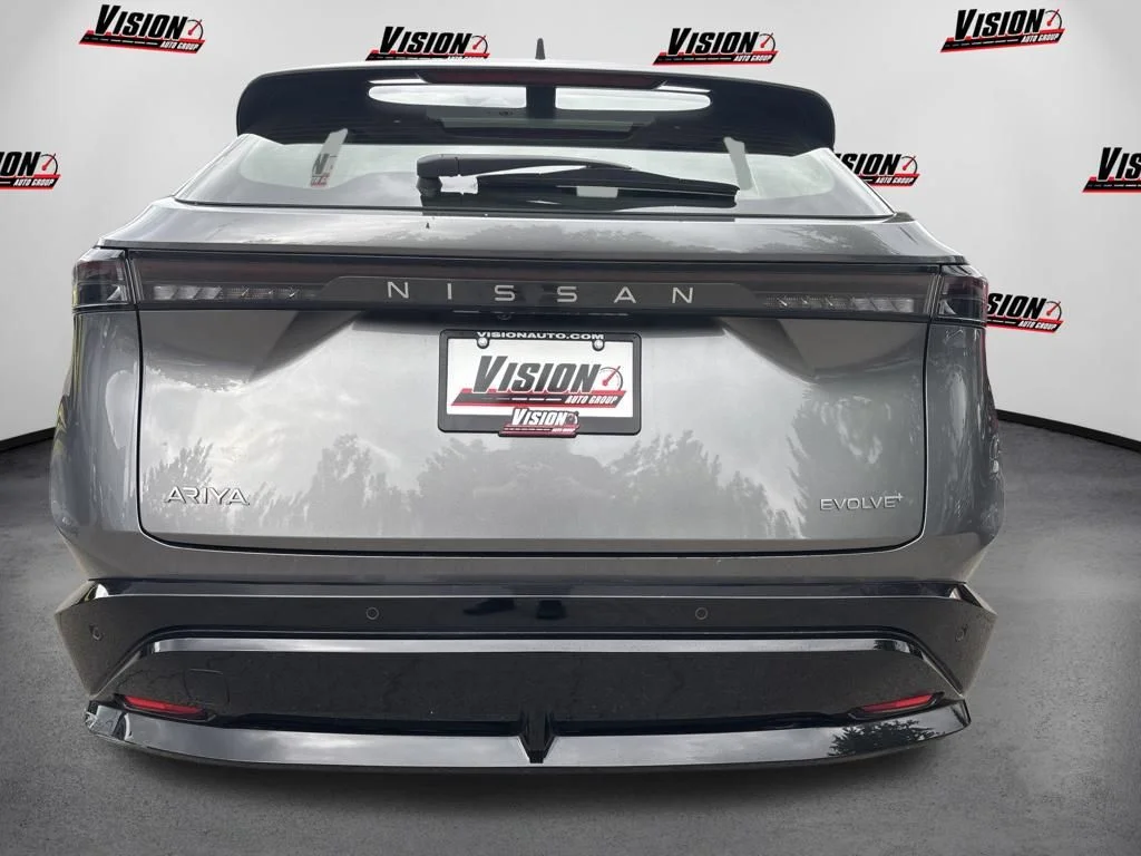 Used 2023 Gray Nissan EVOLVE+ image 6