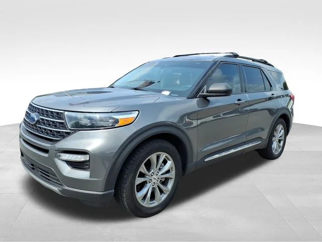 Used 2021 Gray Ford XLT image 2