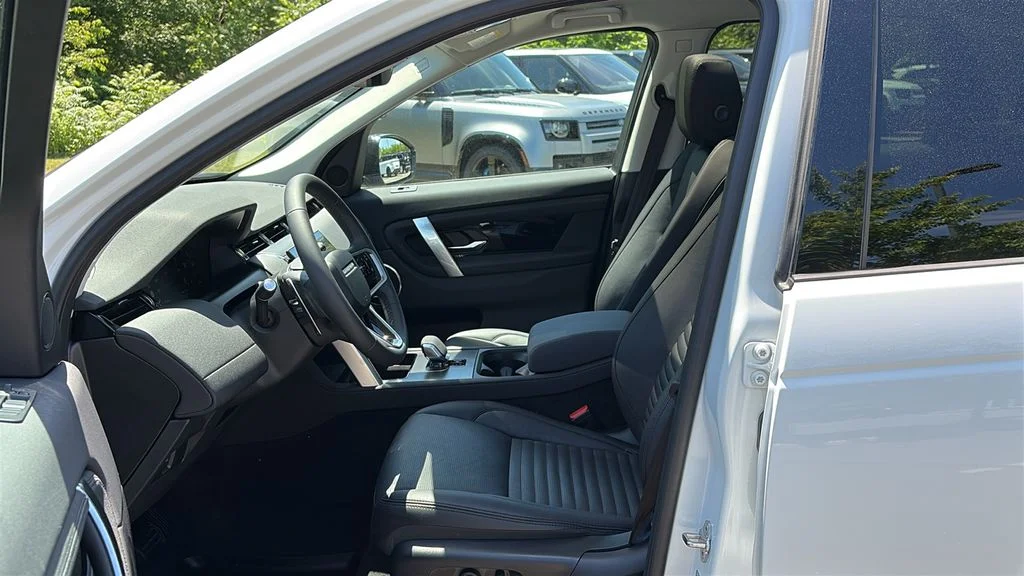 Certified Used 2025 White Land Rover S image 9