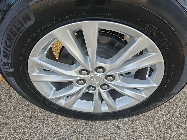 Used 2026 Crystal White Cadillac Luxury image 33