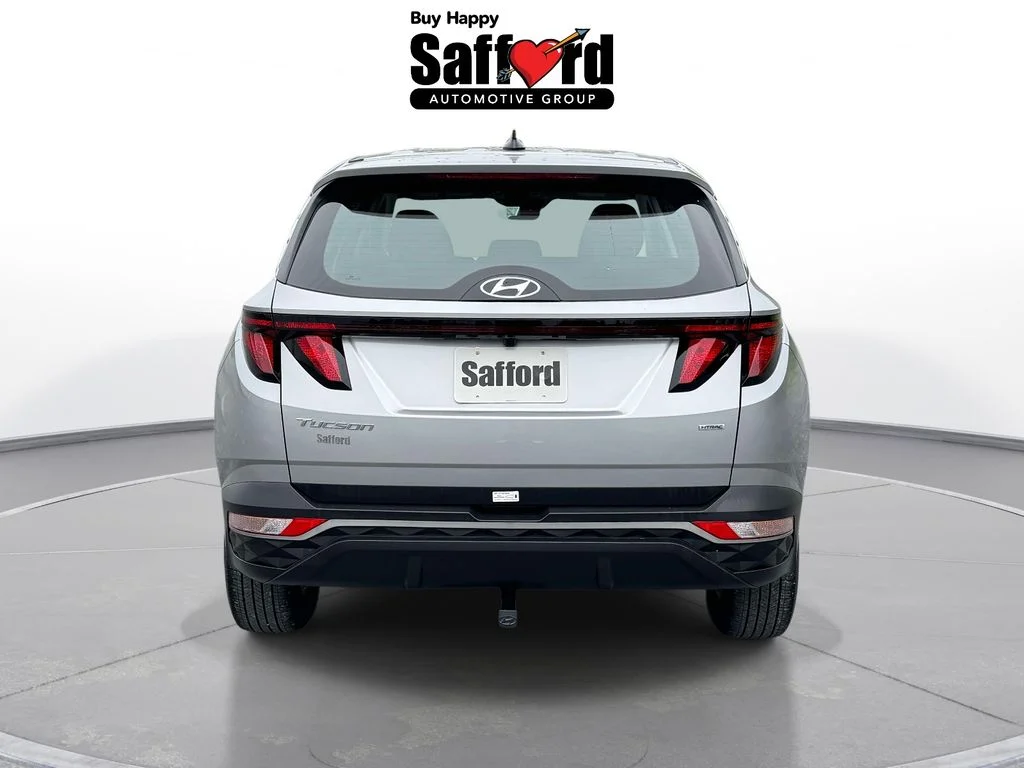 Used 2024 Silver Hyundai SE image 6