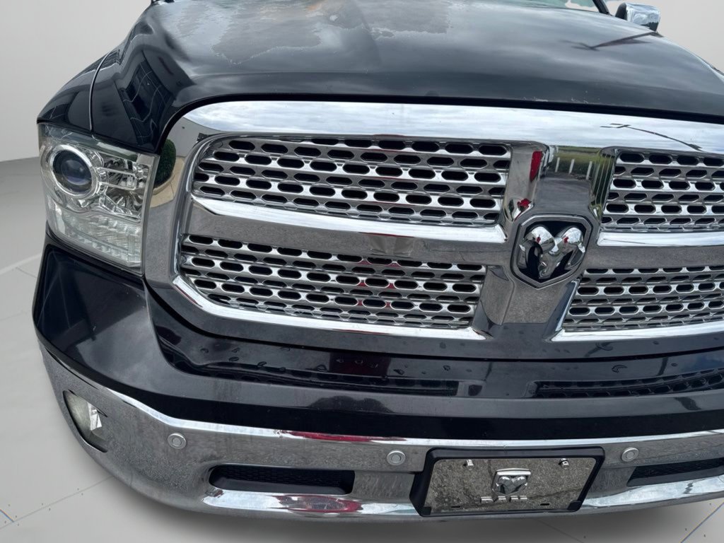 Used 2017 Brilliant Black Crystal Pearlcoat Ram Laramie image 41