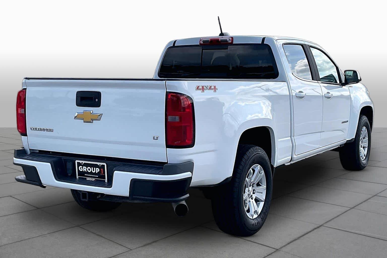 Used 2018 Summit White Chevrolet 4WD LT image 13