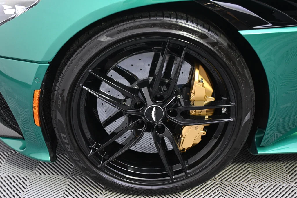 Used 2023 Green Aston Martin NA image 22