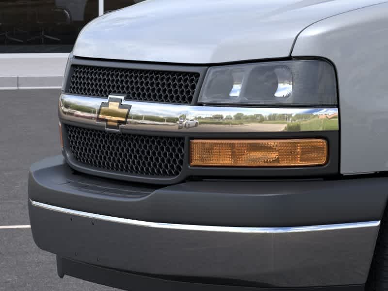 2026 Chevrolet Express Passenger LT - Photo 13