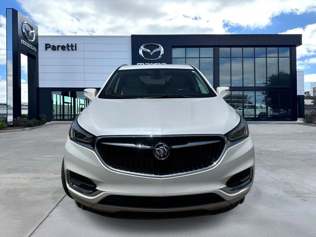 Used 2019 White Buick Essence image 4