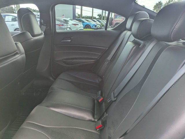 Used 2022 White Acura Premium and A-SPEC Packages image 12