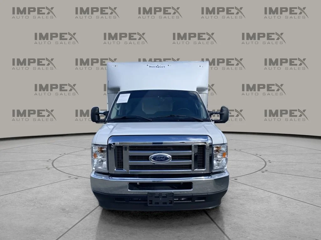 Used 2024 White Ford Base image 3