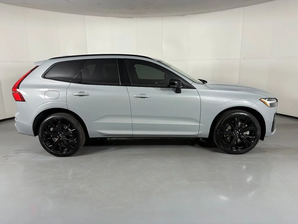 New 2026 Gray Metallic Volvo Ultra image 9