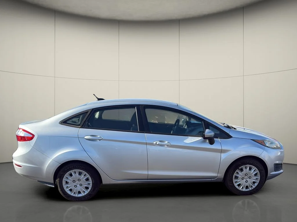Used 2015 Silver Ford S image 8
