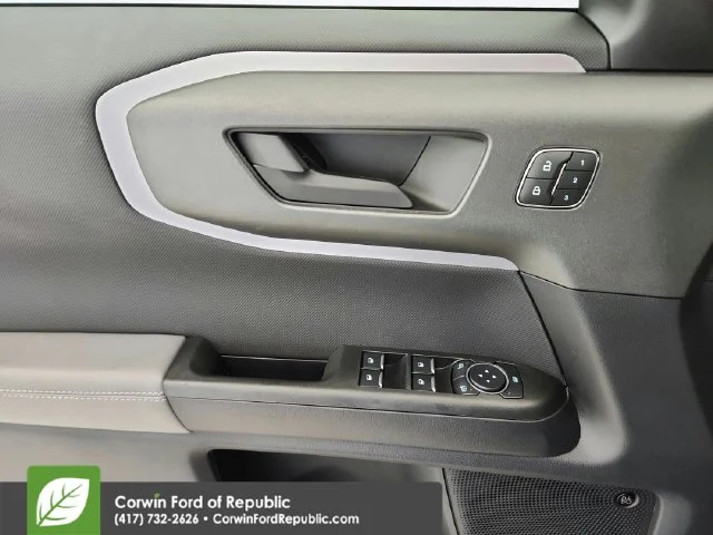New 2026 Velocity Blue Metallic Ford Badlands® image 59
