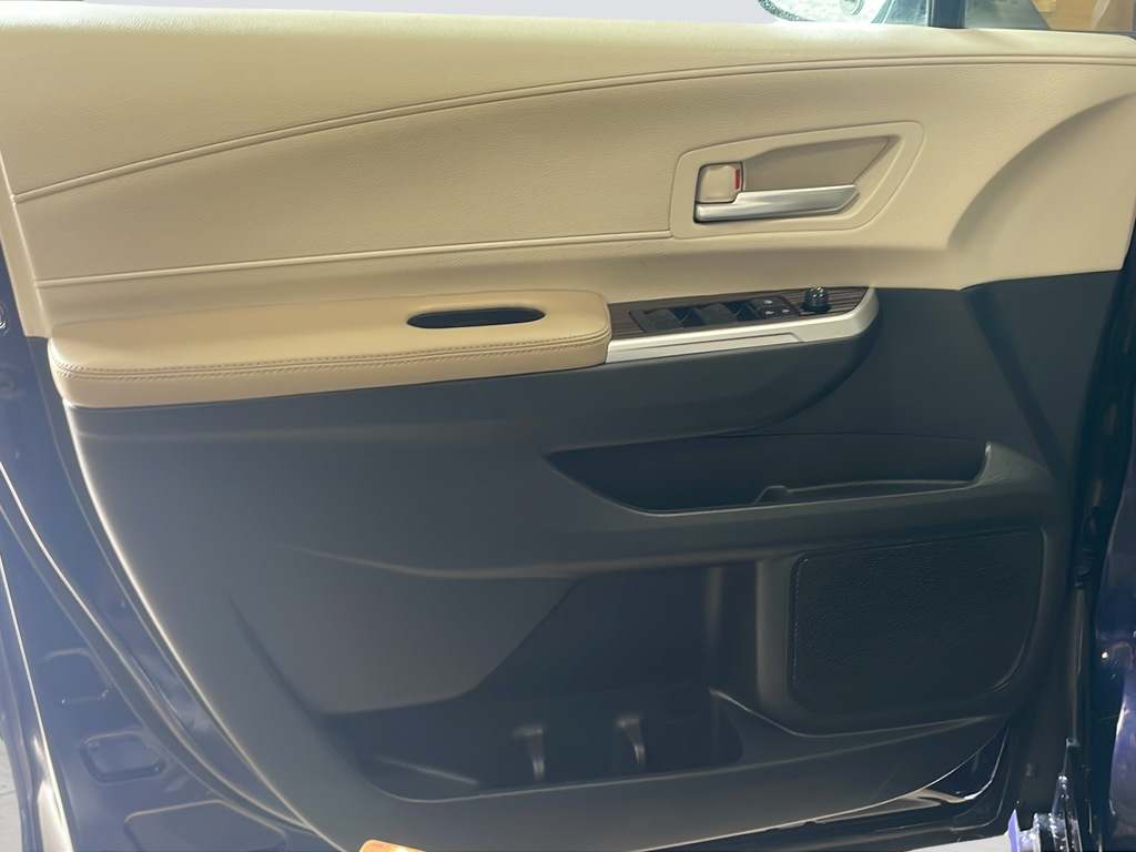 Used 2022  Toyota XLE image 24