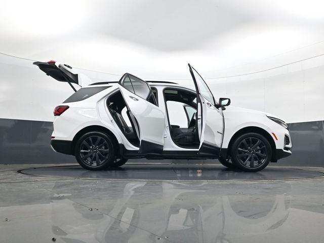 Used 2023 White Chevrolet RS image 33