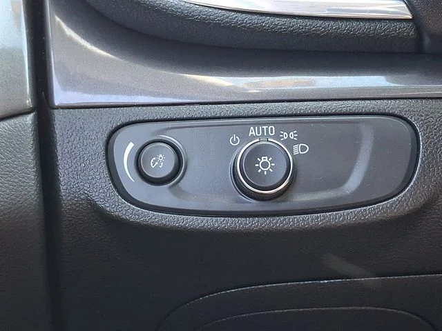 Used 2022 Black Buick Preferred image 25