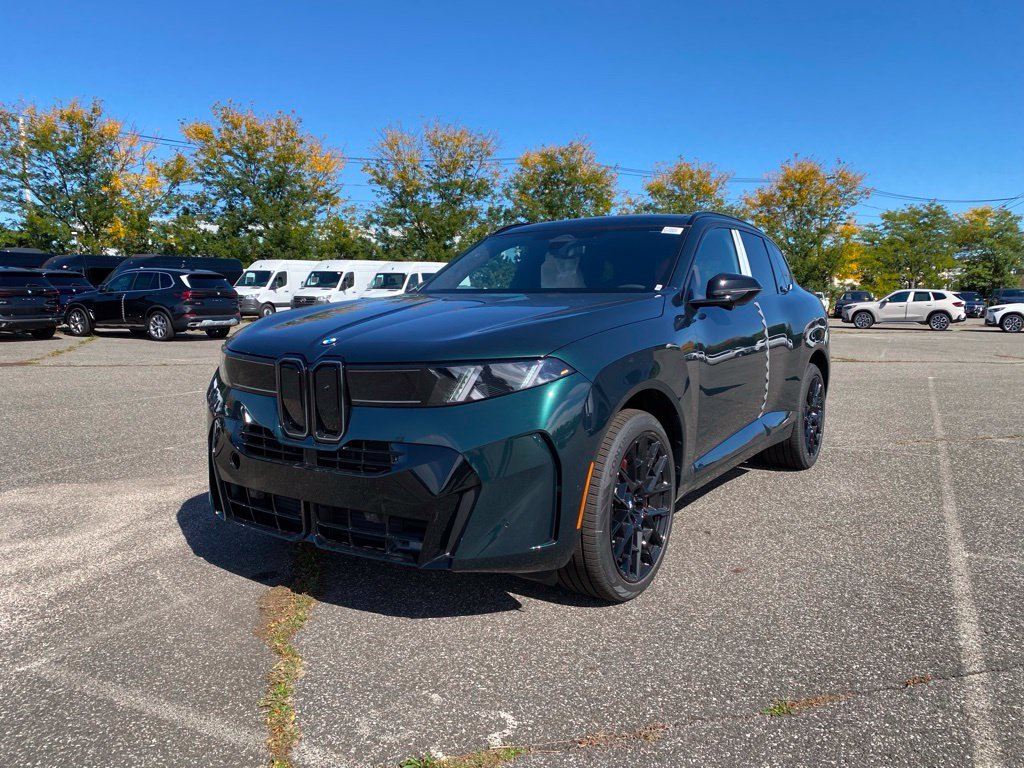 New 2027 Vancouver Green Metallic BMW 40 xDrive image 1