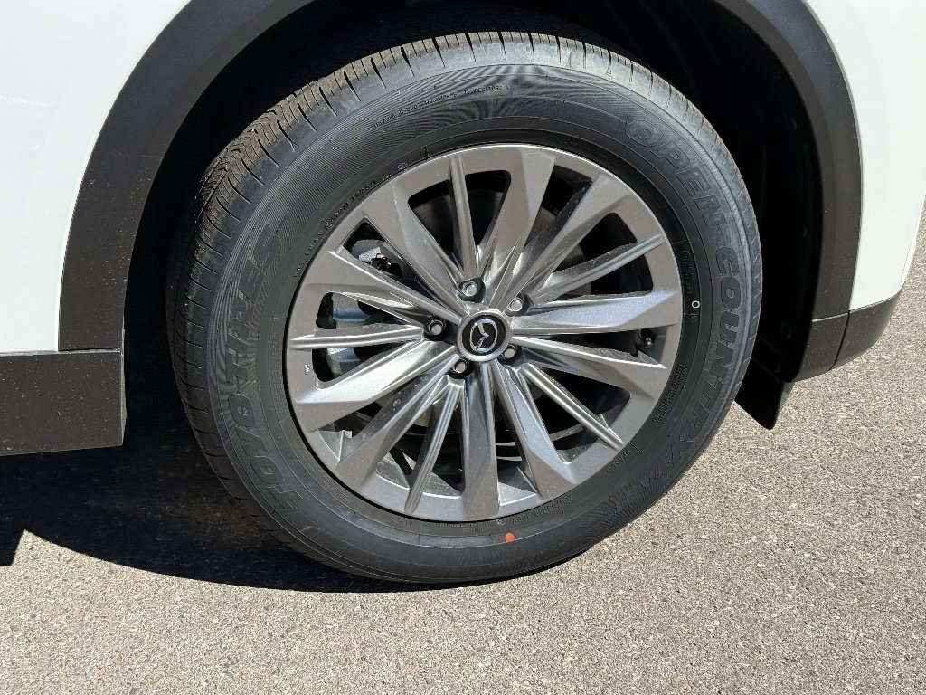 2025 Mazda CX-90 Preferred Package - Photo 28