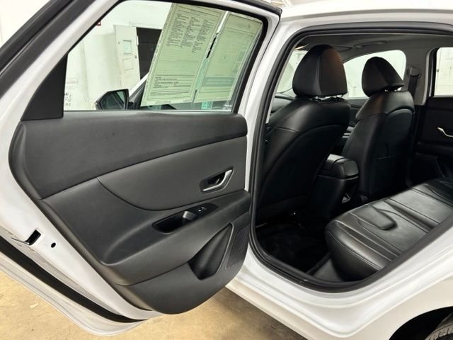 Used 2024 White Hyundai Limited image 18