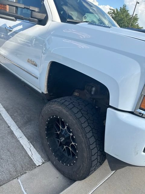 Used 2016 SUMMIT WHITE Chevrolet High Country image 5