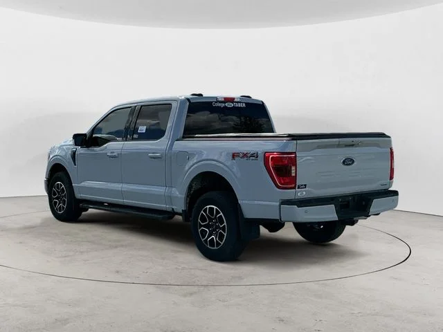 Used 2021  Ford XLT image 3