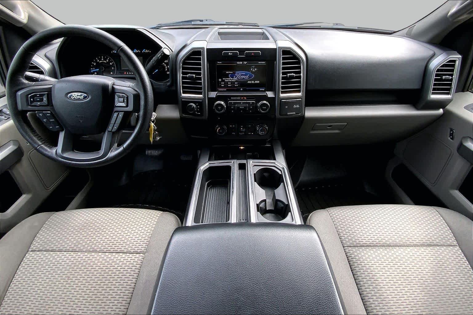 Used 2015 Blue Jeans Metallic Ford XLT image 16