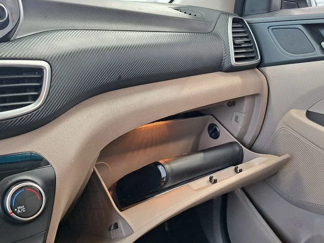 Used 2019 White Hyundai Value image 19
