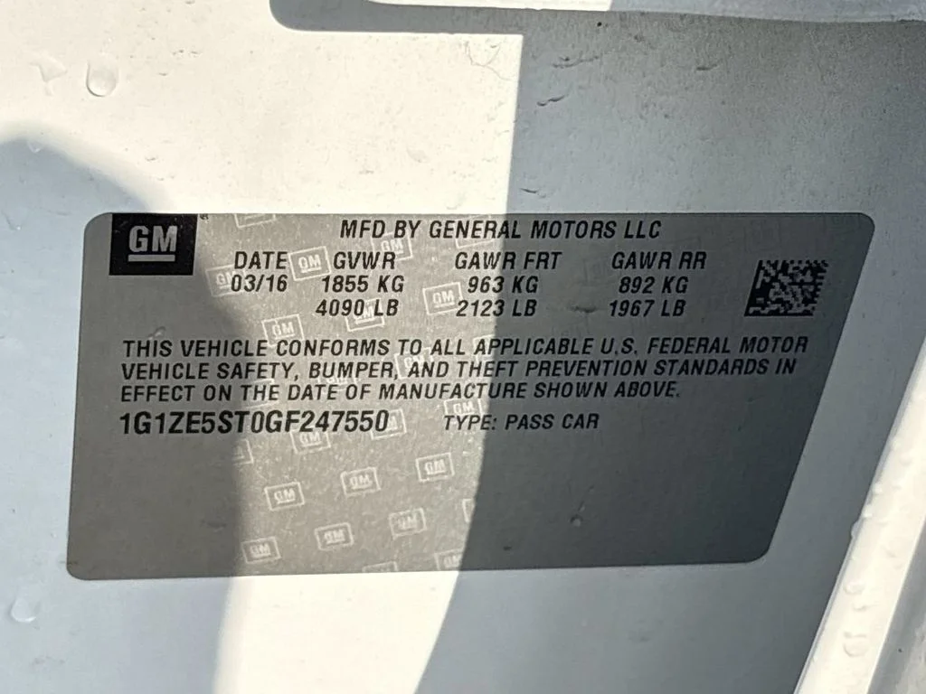 Used 2016 White Chevrolet LT image 15