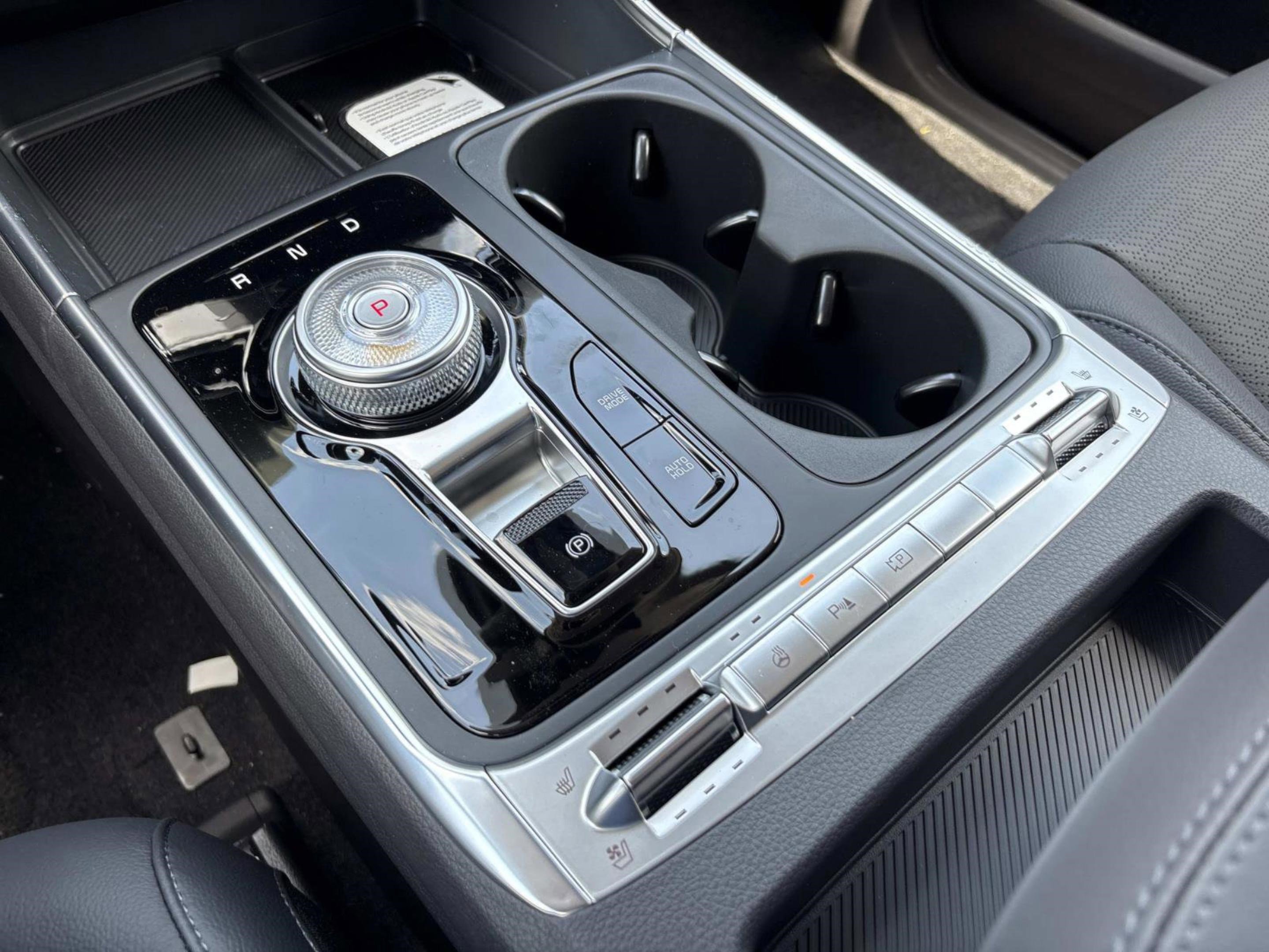 New 2026 Ceramic Silver Kia SX Prestige image 28