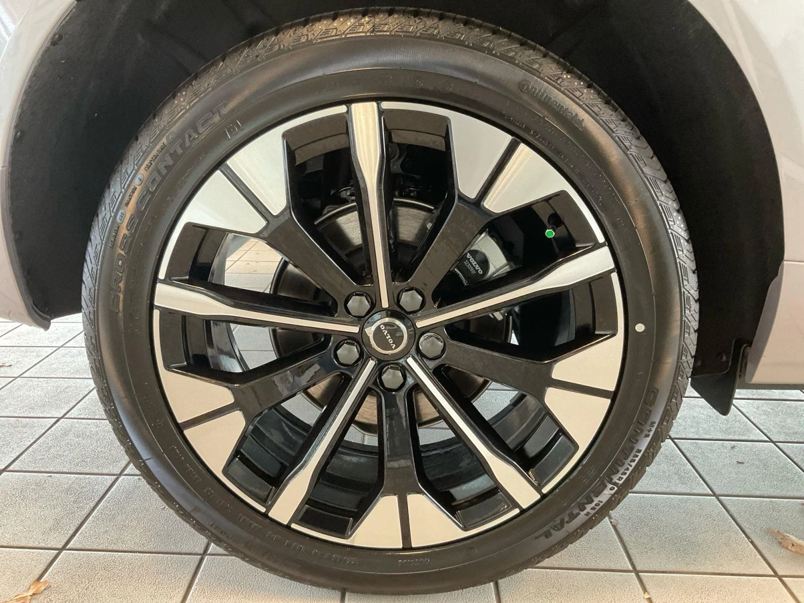 2026 Volvo XC60 Plus - Photo 16