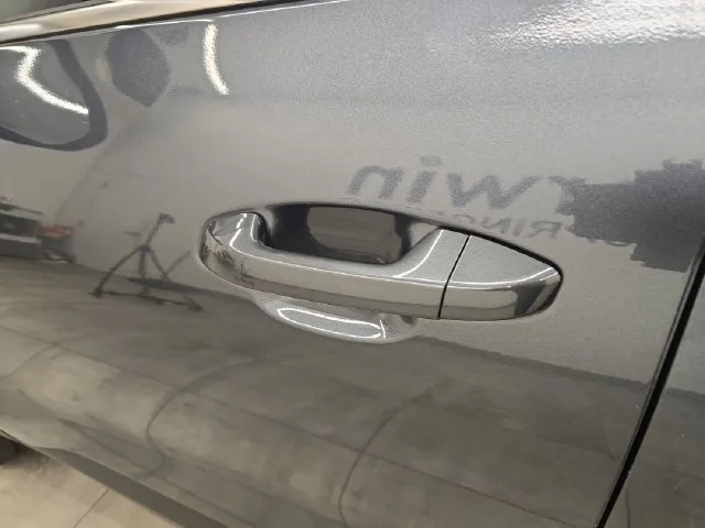 Used 2021 Gravity Gray Kia S image 18