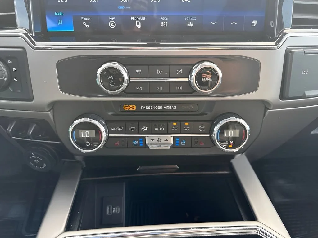 Used 2022  Ford XL image 21