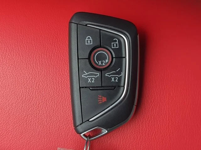 Used 2024 Arctic White Chevrolet 2LT image 31