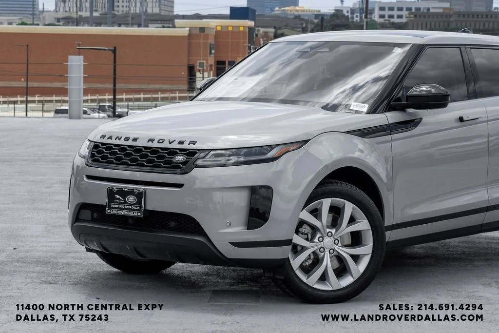Certified Used 2022 Silver Land Rover SE image 3